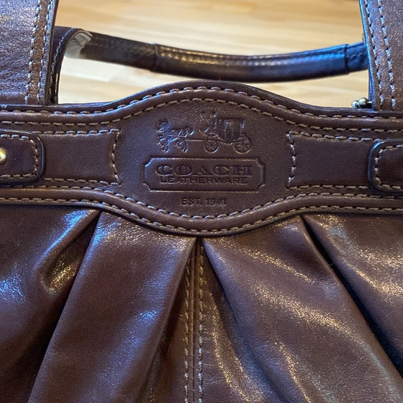 VTG Coach brown soft leather hobo shoulder bag with a lilac satin lining - Picture 5 of 10